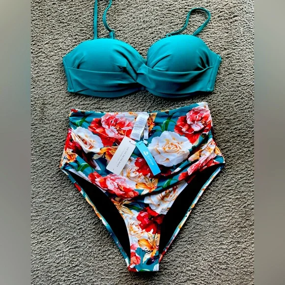 NWT CUPSHE 2-Piece Swimsuit. Size L. - Picture 1 of 9